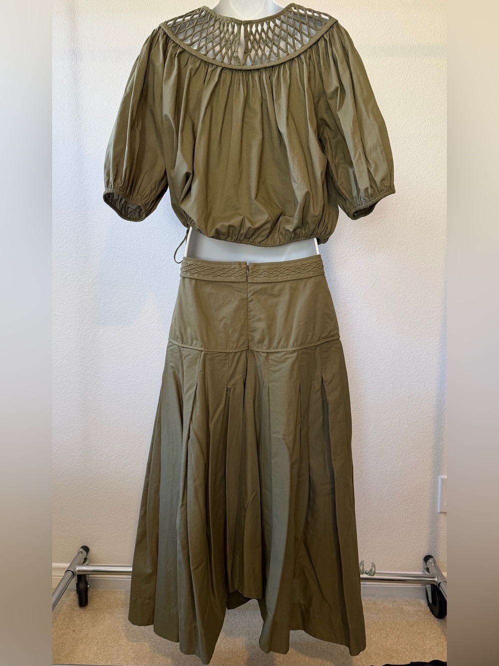 Merlette Set Bonnier Blouse and Lynnton Pleated Midi Skirt Olive Green Size 8/M - Picture 5 of 15